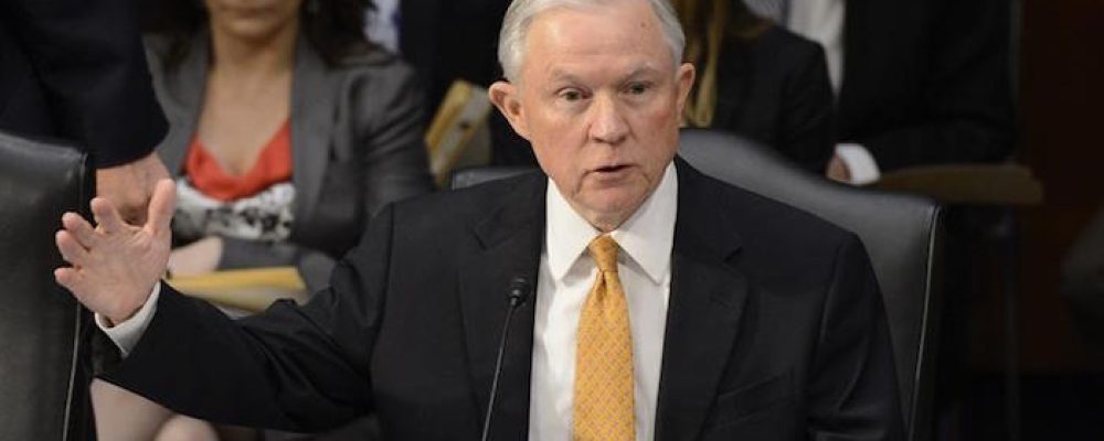 Niña de 12 años demanda a Jeff Sessions por oponerse a la legalización de la marihuana medicinal